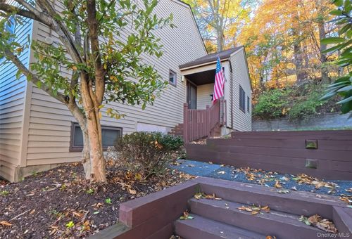 15 Cherry Ct, Highland Mills, NY, 10930-2800 | Card Image