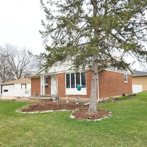 591 Audrey Ln, Wheeling, IL, 60090-4704 | Card Image