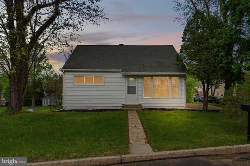 115 Green St, GREEN LANE, PA, 18054-2263 | Card Image