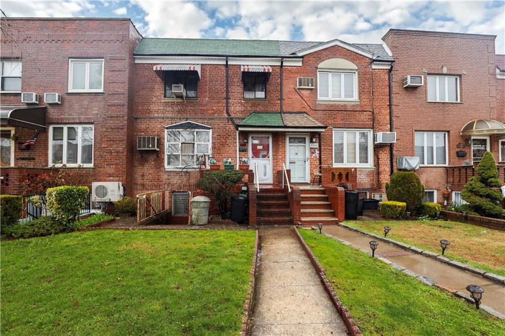 16th Ave, Brooklyn, NY 11214