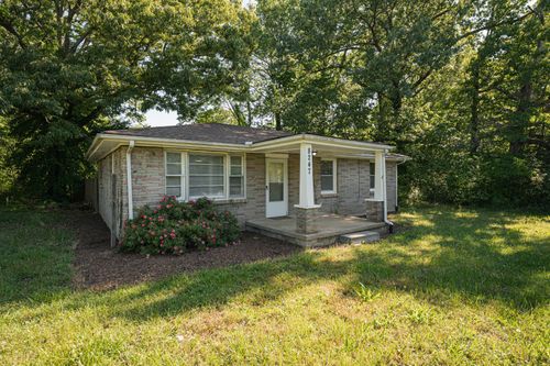 8247 Pinewood Rd, Nunnelly, TN, 37137-2531 | Card Image