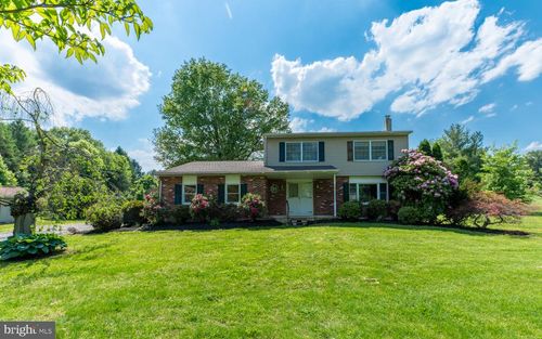 223 Trythall Rd, ELVERSON, PA, 19520-8955 | Card Image