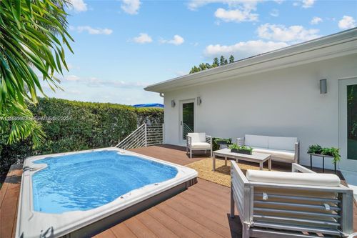 8918 Garland Ave, Surfside, FL, 33154-3328 | Card Image