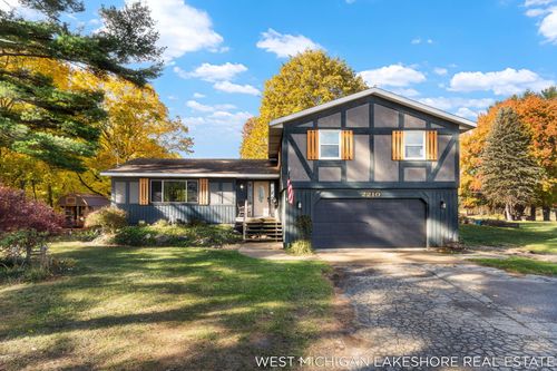 2210 58th St, Fennville, MI, 49408-8414 | Card Image