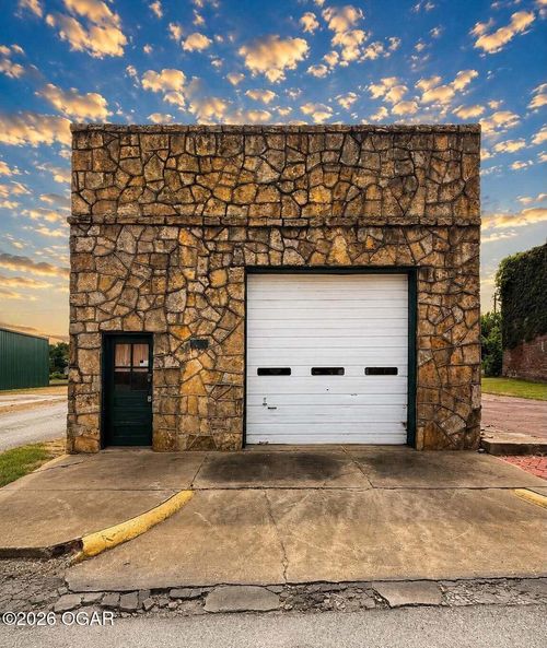 000 Maple St, Chetopa, KS, 67336 | Card Image