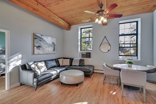 210-156 Front St, Exeter, NH, 03833-2337 | Card Image