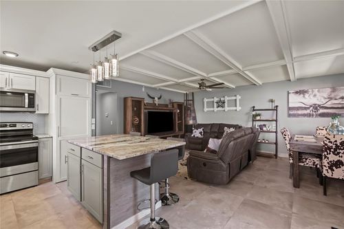 352-352 Saxony Trl, Delray Beach, FL, 33446 | Card Image