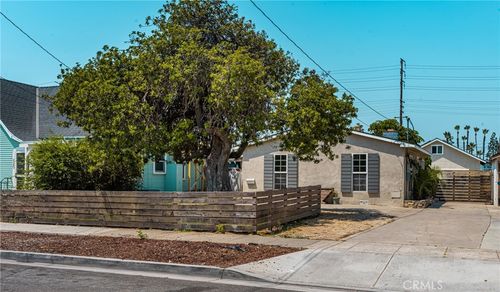 522 N Clark St, Orange, CA, 92868-1322 | Card Image