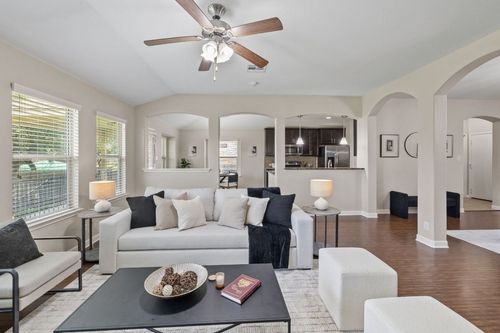 17900 Linkview Dr, Dripping Springs, TX, 78620-2672 | Card Image