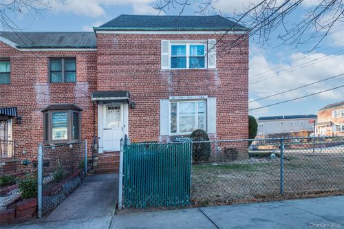 24704 87th Dr, Bellerose, NY, 11426-2002 | Card Image