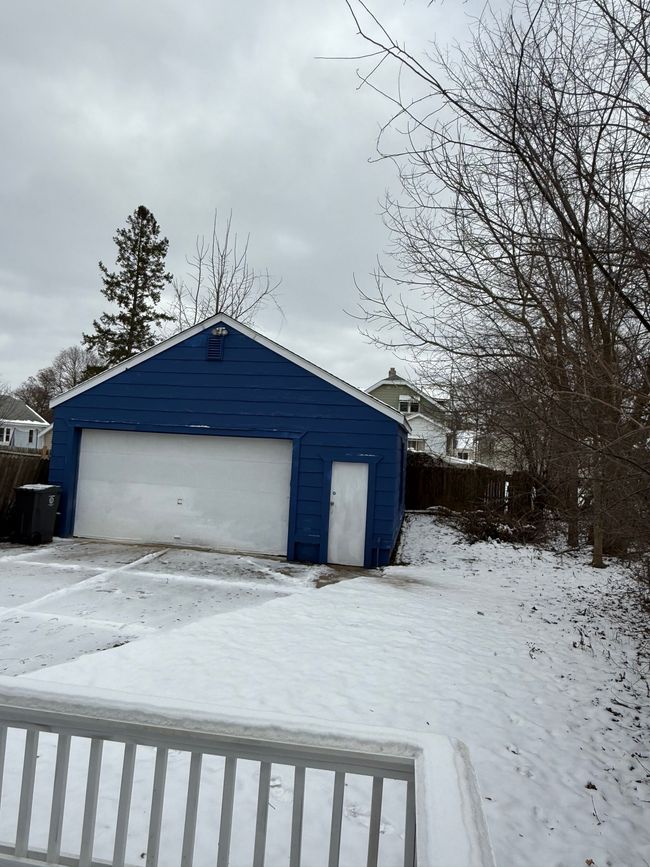 1205 Hughes Ave, House other with 2 bedrooms, 1 bathrooms and null parking in Flint MI | Image 6