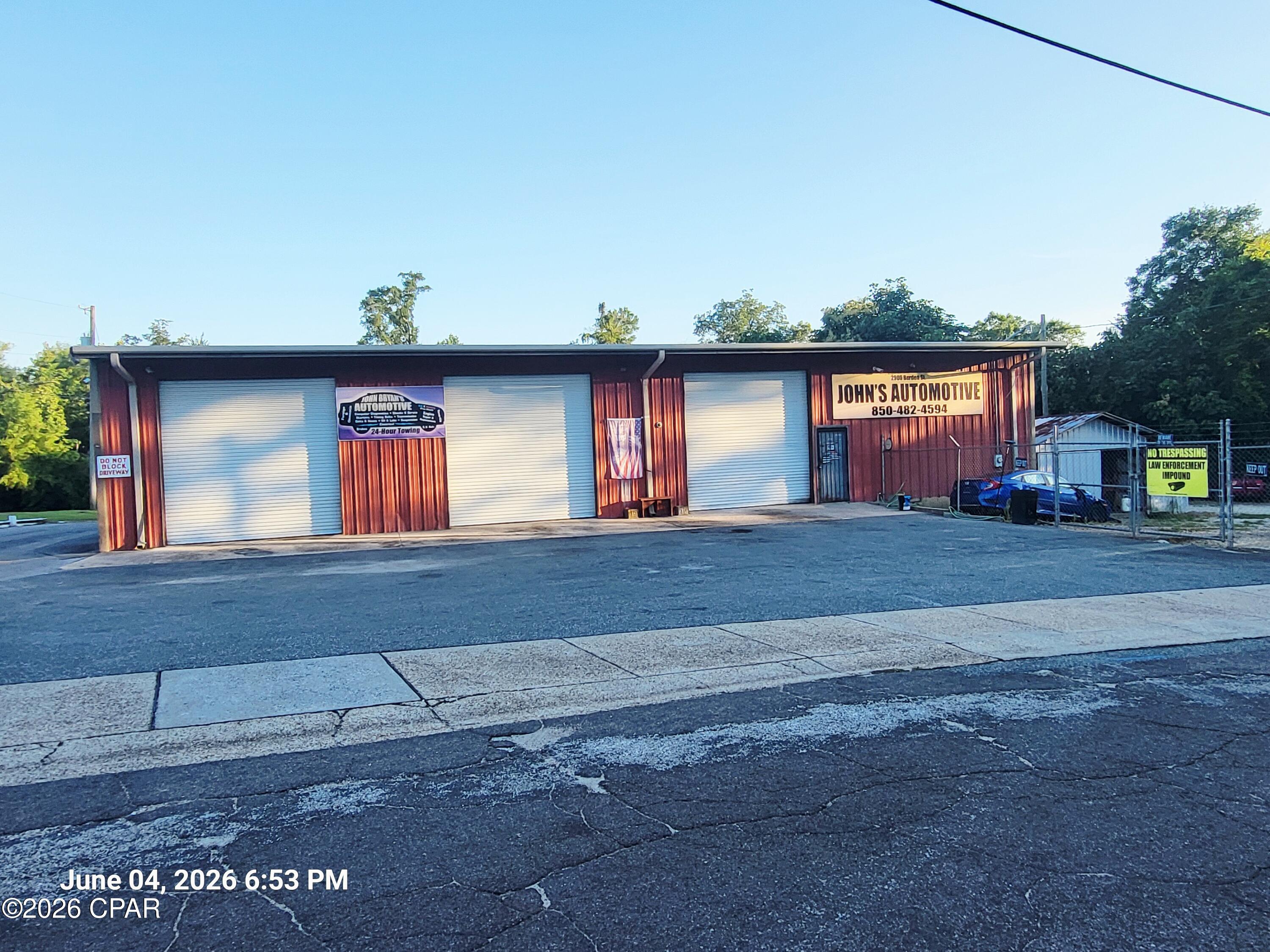 2900 Borden St, Marianna, FL 32448