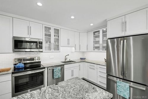 b-610 Heritage Hls, Somers, NY, 10589-1994 | Card Image