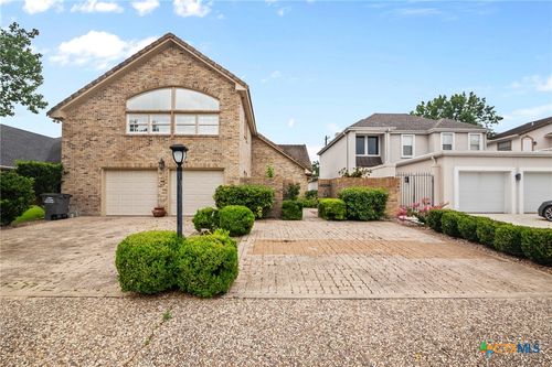 6009 Country Club Dr, Victoria, TX, 77904-1630 | Card Image