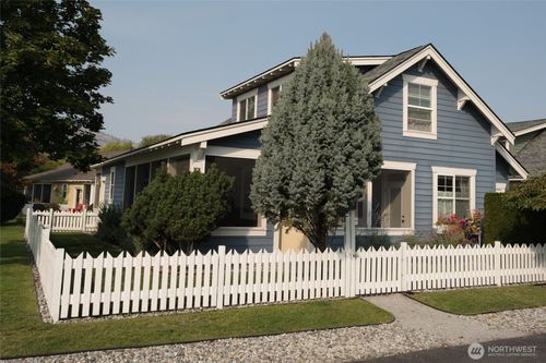 101 Flip Flop Ln, Oroville, WA, 98844 | Card Image