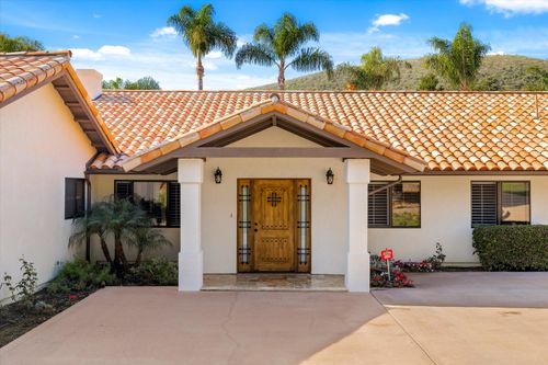 329 Vereda Del Ciervo, Goleta, CA, 93117-5305 | Card Image