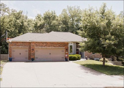 209 Westgate Cir, Warrensburg, MO, 64093-9314 | Card Image