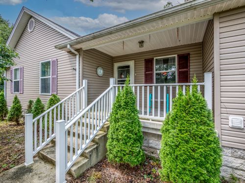1513 Skaggs Ln, Hillsboro, KY, 41049-9022 | Card Image