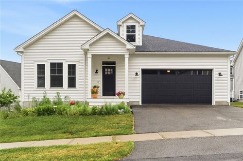46 Somerset Cir, North Kingstown, RI, 02852-3843 | Card Image