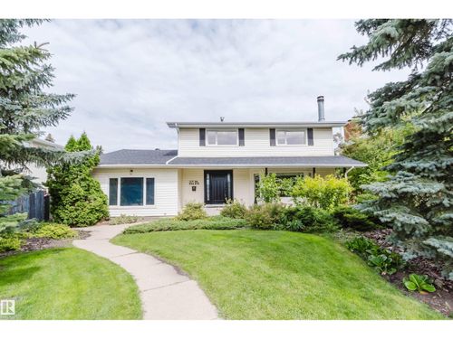 11736 35a Ave Nw, Edmonton, AB, T6J0B5 | Card Image