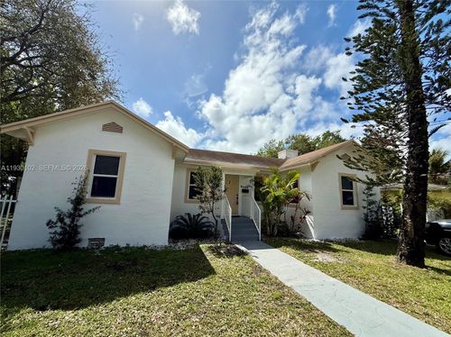 684 Ne 83rd Ter, Miami, FL, 33138-3503 | Card Image