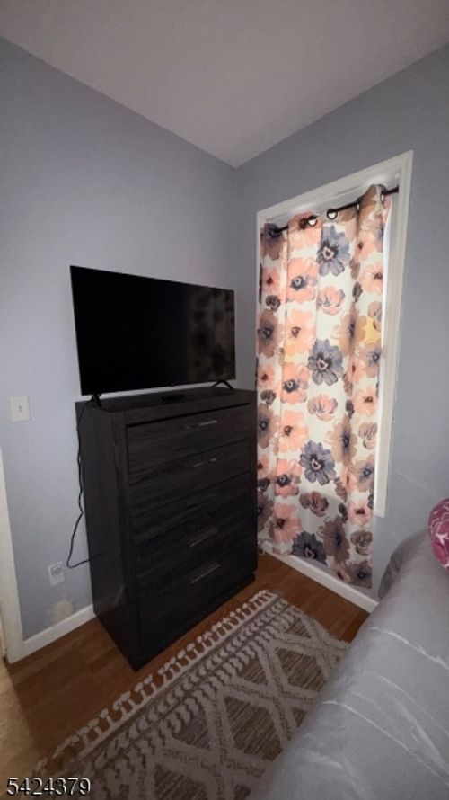 45 Blum St, Newark, NJ, 07103-2051 | Card Image