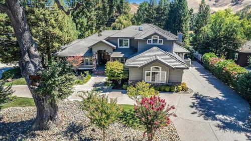 7832 Foothill Rd, Pleasanton, CA, 94566-9777 | Card Image