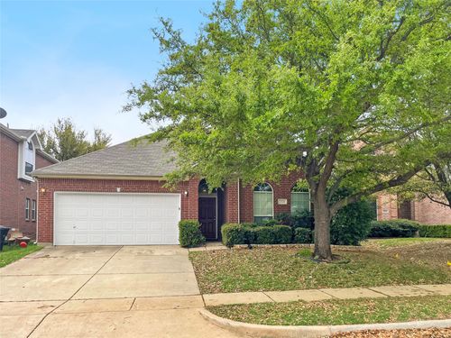 2820 Thorncreek Ln, Fort Worth, TX, 76177-2121 | Card Image