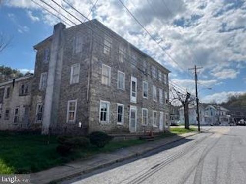 102 Penn St, Lenhartsville, PA, 19534-9459 | Card Image