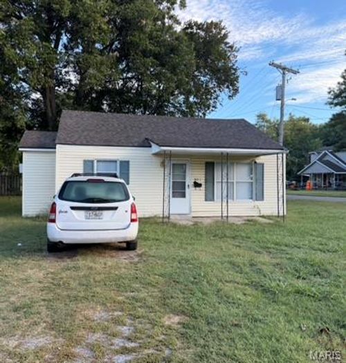 901 Mott St, New Madrid, MO, 63869-1822 | Card Image