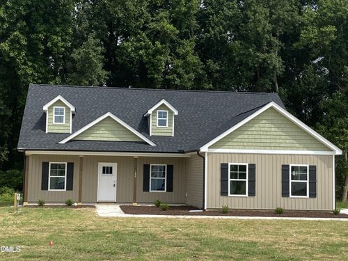 109 Chester Pl, Pikeville, NC, 27863-8143 | Card Image