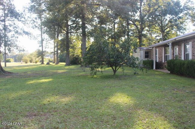 6562 Messer Rd, House other with 3 bedrooms, 2 bathrooms and null parking in Grand Ridge FL | Image 9