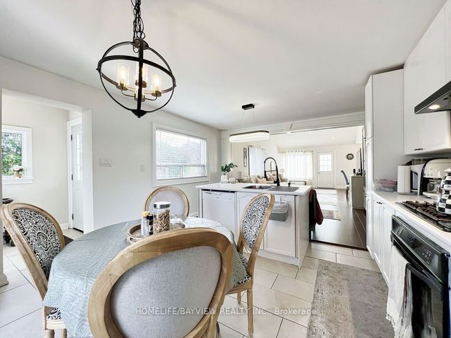 70 Douglas Rd, House other with 2 bedrooms, 2 bathrooms and 8 parking in Richmond Hill ON | Image 10