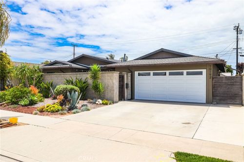 10192 Kaimu Dr, Huntington Beach, CA, 92646-2509 | Card Image