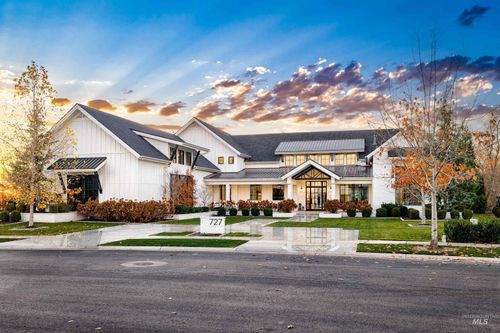 727 S Brentbrook Ln, Eagle, ID, 83616-4946 | Card Image