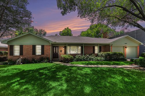 12847 Memorial Dr, Houston, TX, 77024-4809 | Card Image
