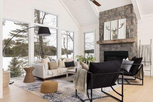 1079 Spence Lake Drive, Bracebridge, ON, P1L0A1 | Card Image