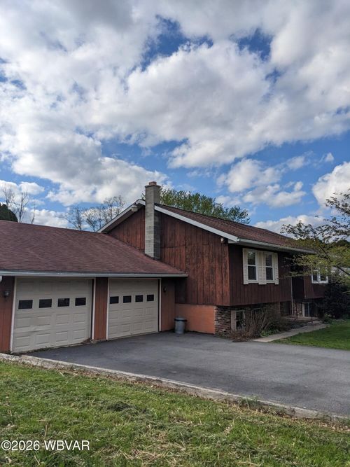 45 Cherokee Ln, Williamsport, PA, 17701-1282 | Card Image