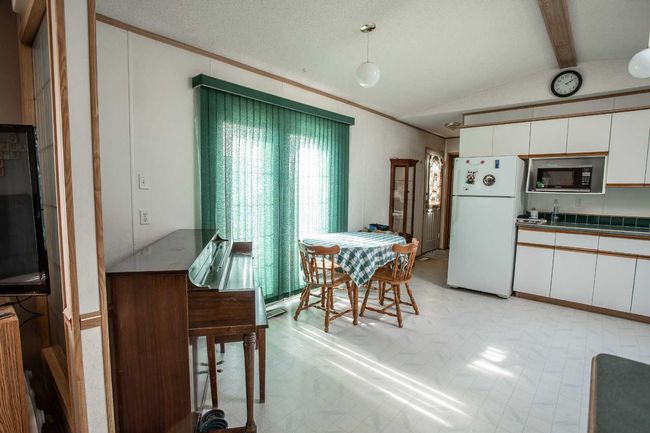 11008 103 Street, House other with 3 bedrooms, 2 bathrooms and 2 parking in High Level AB | Image 6