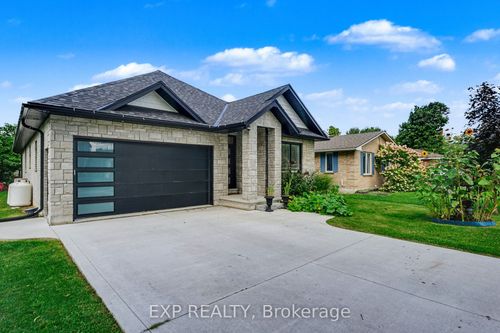 1105 Marietta St, Wroxeter, ON, N0G2X0 | Card Image