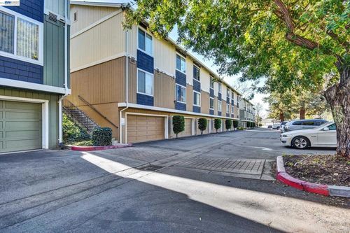 apt-18-2547 Easton Ln, San Jose, CA, 95133-2642 | Card Image