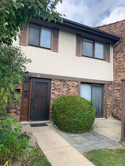 8-3 Tower Ct, Downers Grove, IL, 60516-4006 | Card Image