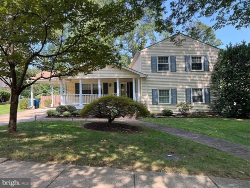 2234 Senseney Ln, Falls Church, VA, 22043-3105 | Card Image