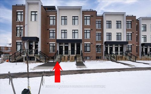 110-9560 Islington Ave, Woodbridge, ON, L4H5E8 | Card Image