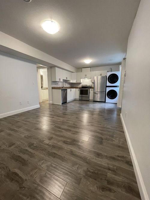 bsmt-7333 194 Street, Surrey, BC, V4N5Y1 | Card Image