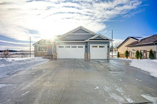 11411 Latham Ln, Chisago City, MN, 55013-9743 | Card Image