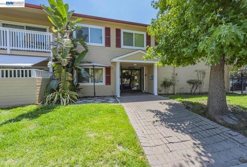 104-1570 165th Ave, Ashland, CA, 94578-3158 | Card Image