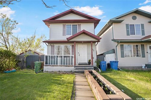 1402 10th Ave E, Regina, SK, S4N7P6 | Card Image