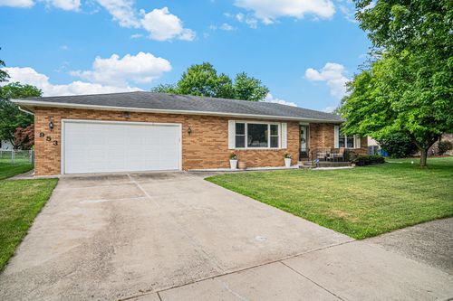 953 Seneca Dr, Crown Point, IN, 46307 | Card Image