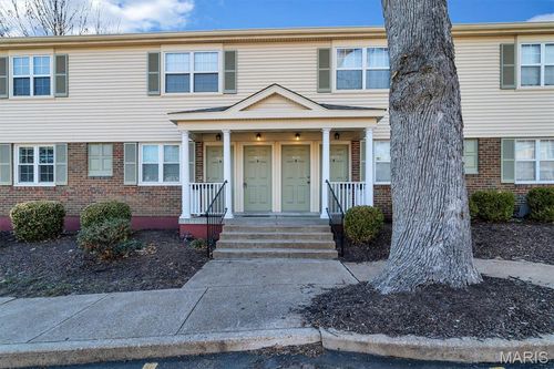 1607 E Swan Cir, Brentwood, MO, 63144-1114 | Card Image